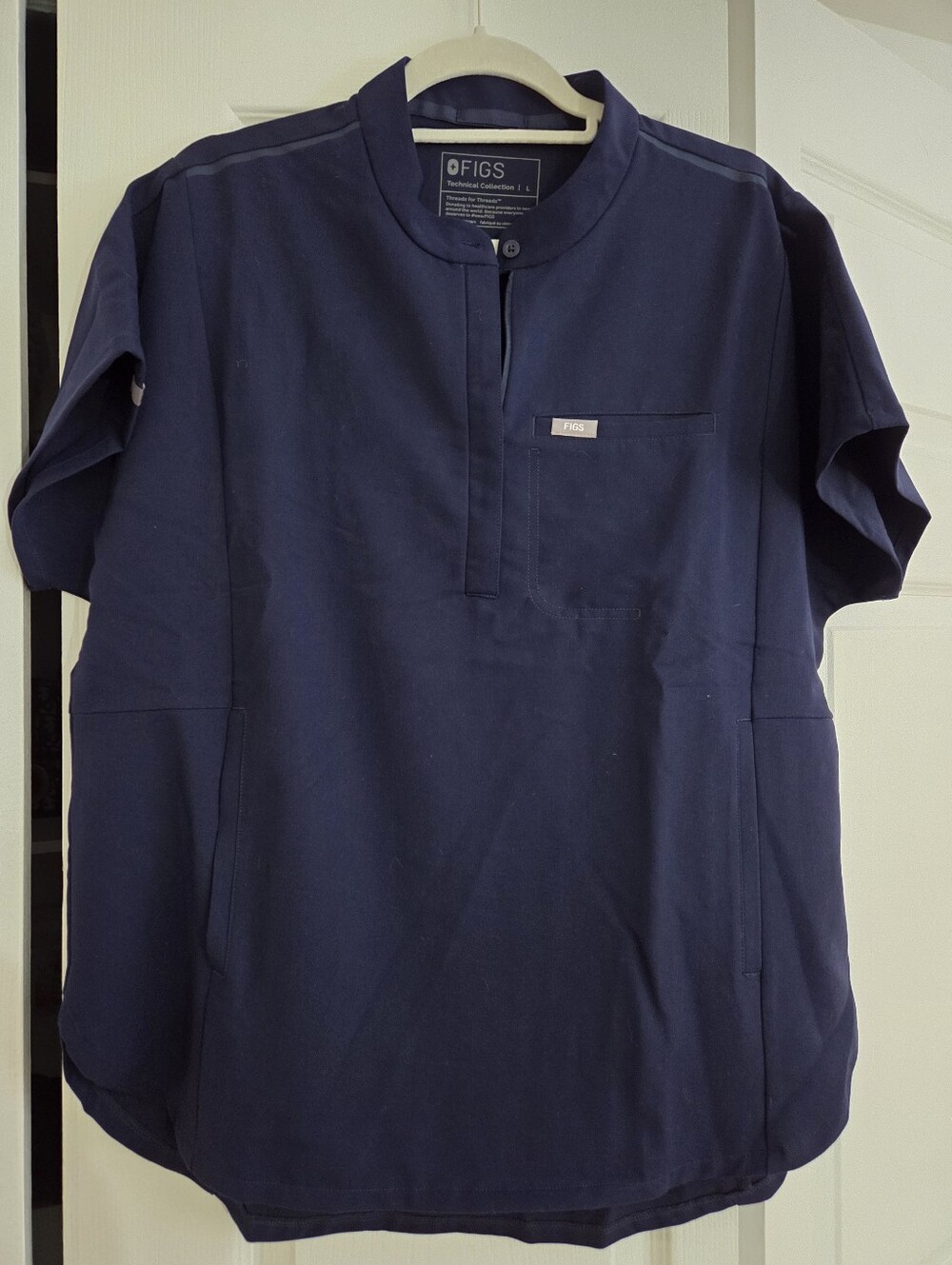 FIGS Rafaela Oversized Scrub Top Women’s L Navy Blue